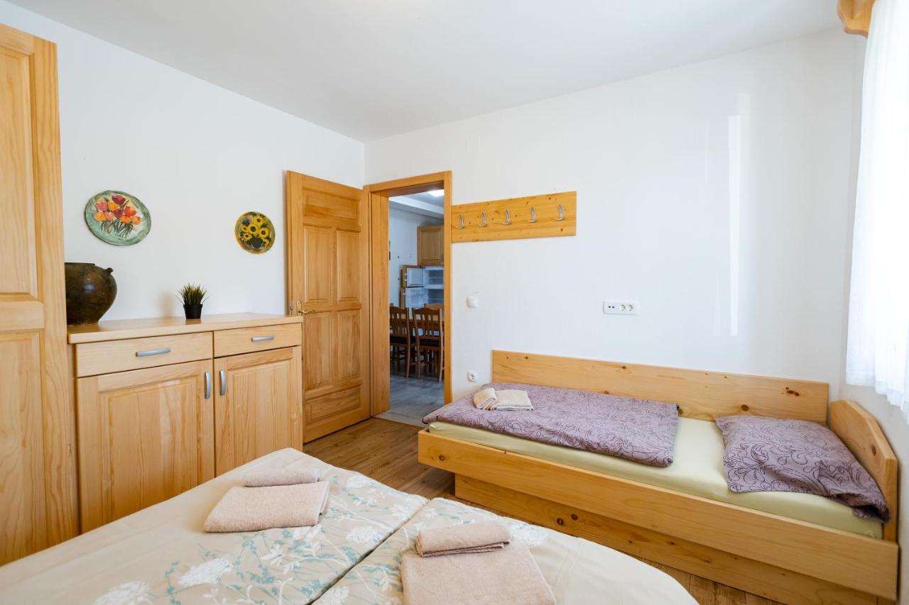 Lahinja & Kolpa River Apartments Метлика Экстерьер фото