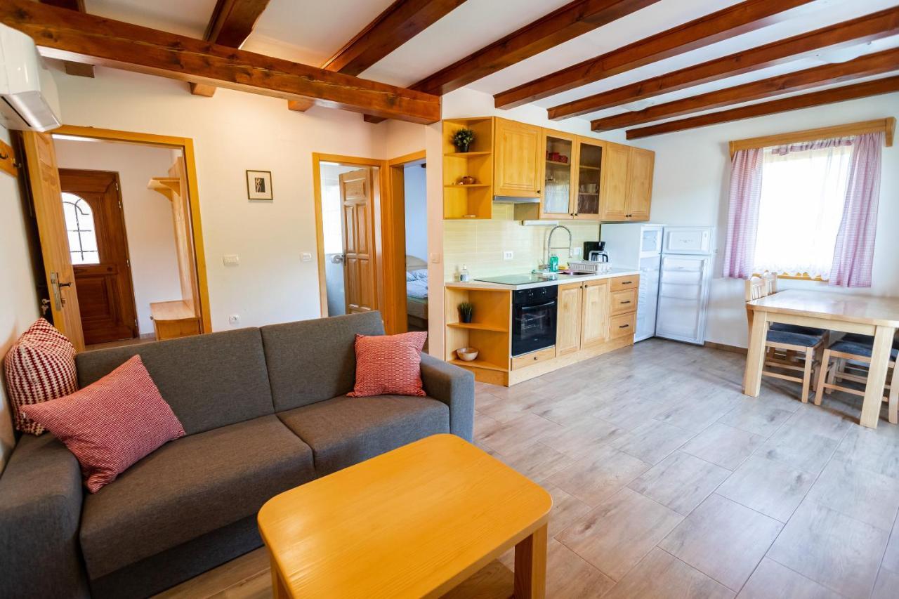 Lahinja & Kolpa River Apartments Метлика Экстерьер фото