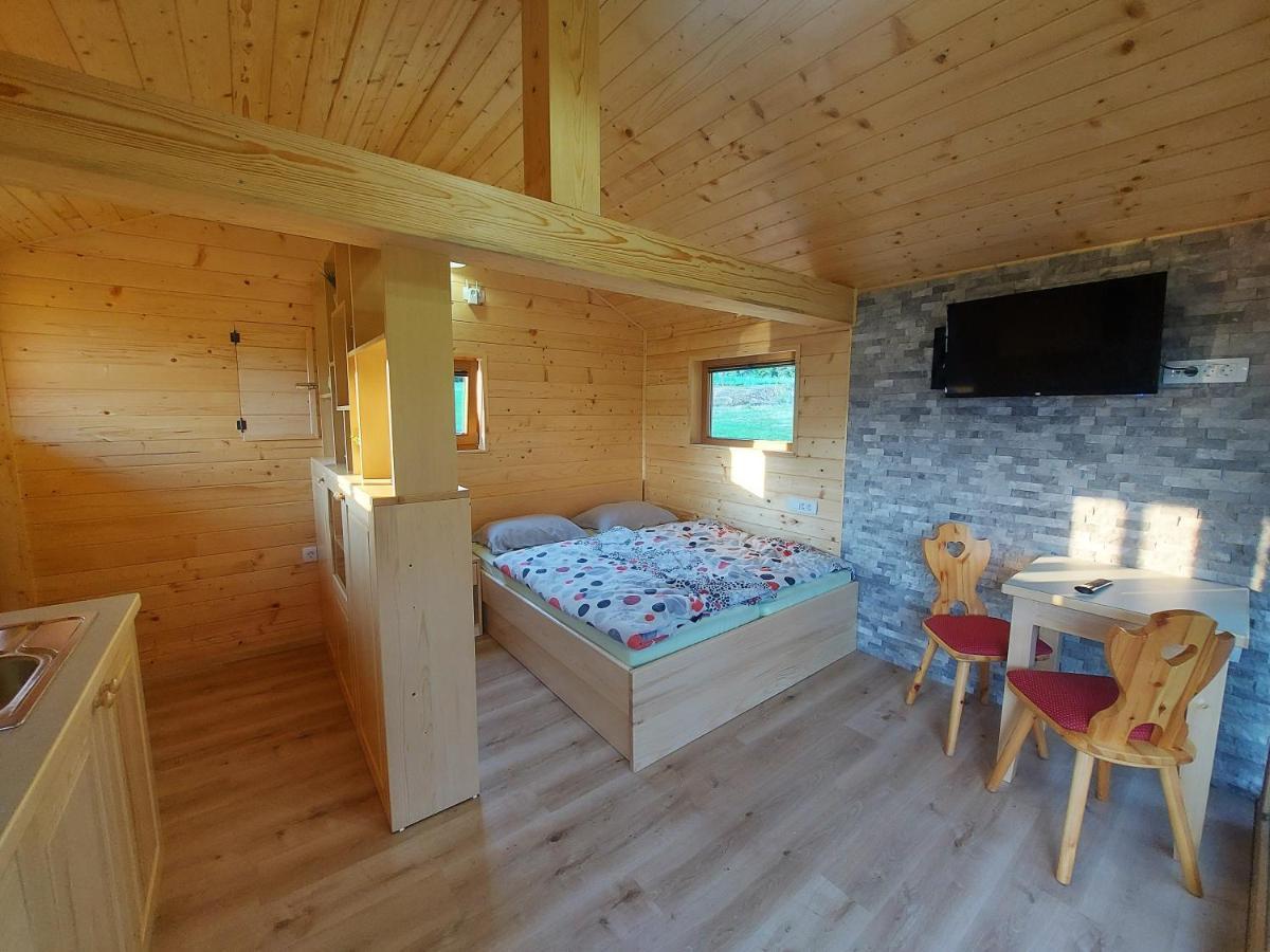 Lahinja & Kolpa River Apartments Метлика Экстерьер фото