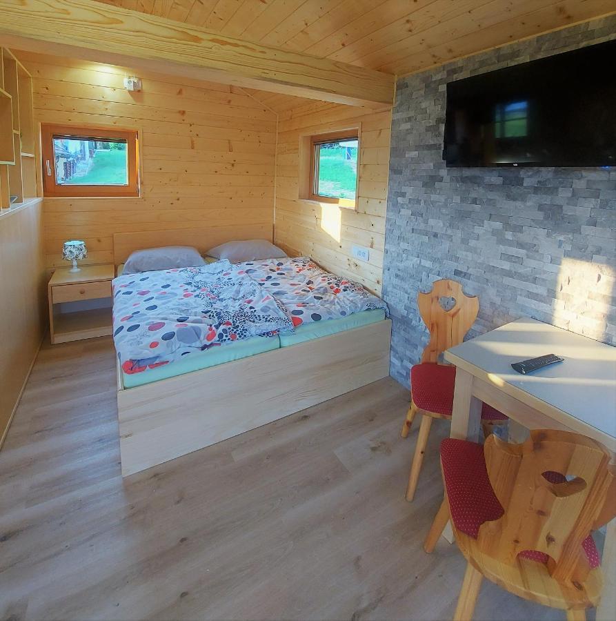 Lahinja & Kolpa River Apartments Метлика Экстерьер фото