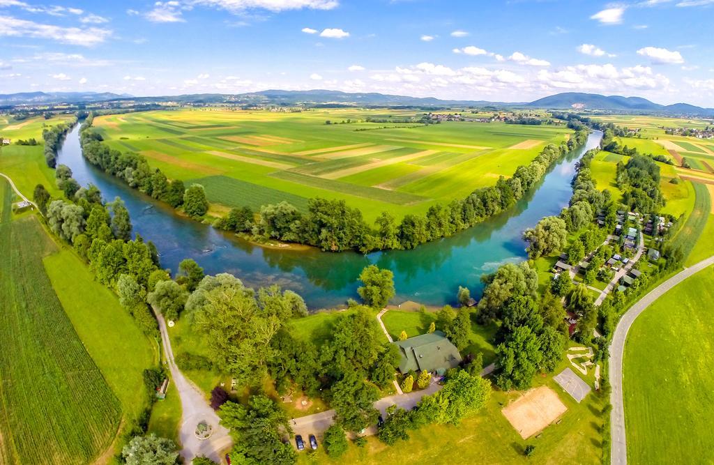 Lahinja & Kolpa River Apartments Метлика Экстерьер фото