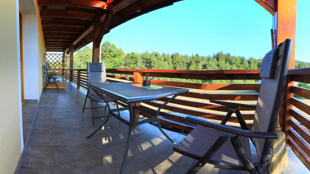 Lahinja & Kolpa River Apartments Метлика Экстерьер фото